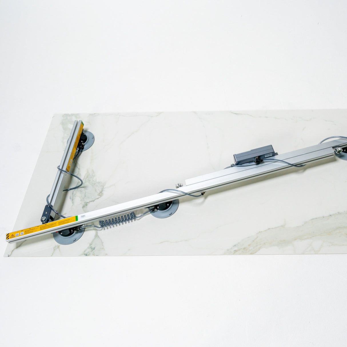 Omni Cubed Rotating Cup Arm 70 lb Additional Vacuum Cup Reinforcement - in use