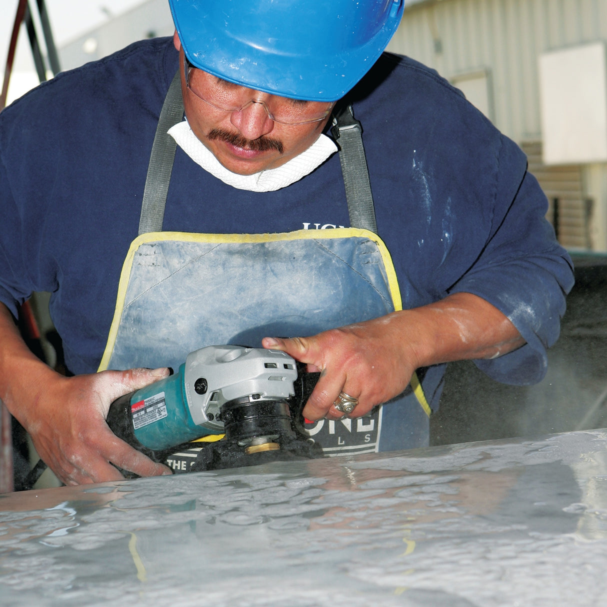 Makita PW5001C Wet Stone Polisher for Granite and Marble Finishing - close-up detail