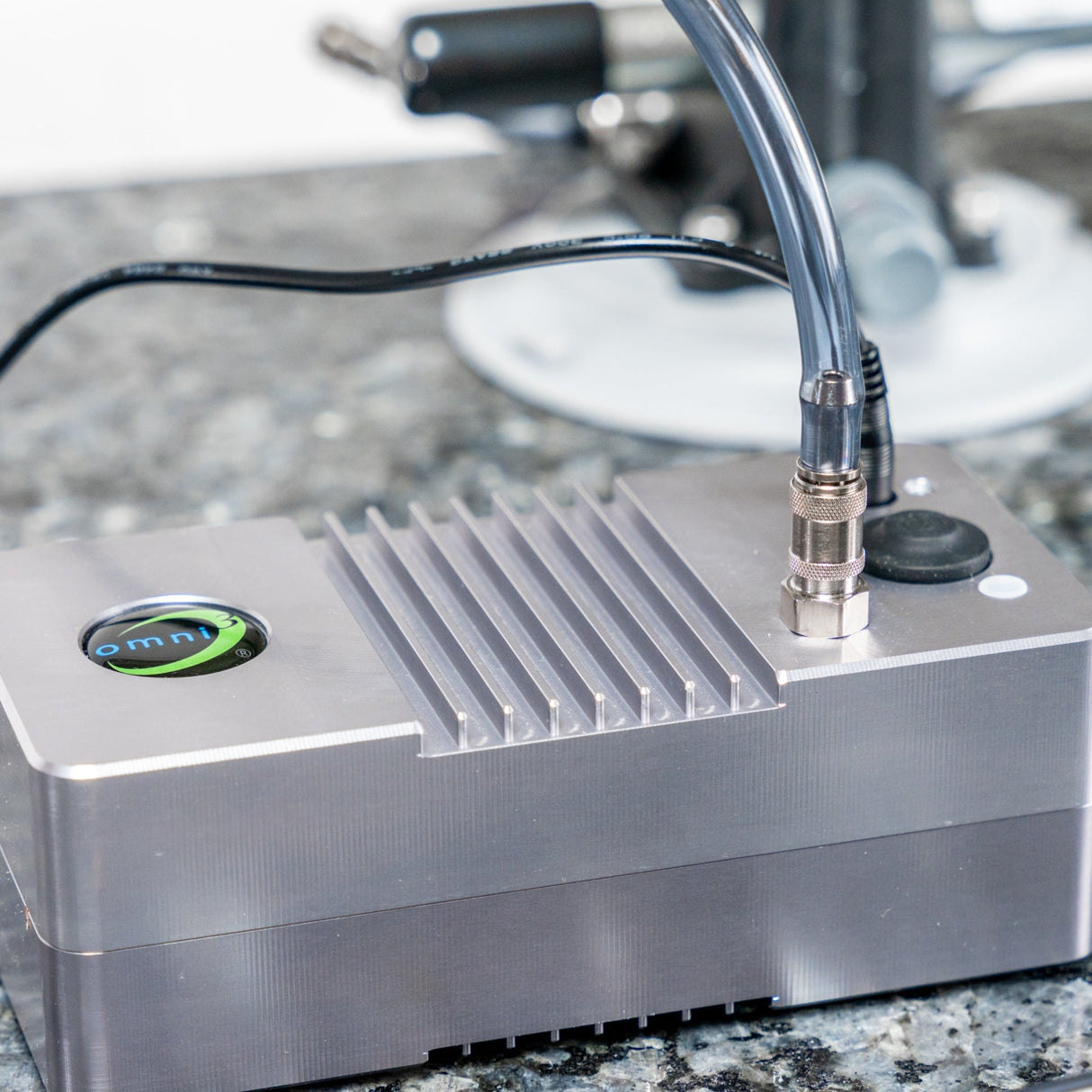 Omni Cubed VMP600 Vacuum Pump Kit — AC or AA-Battery Automat — view 2