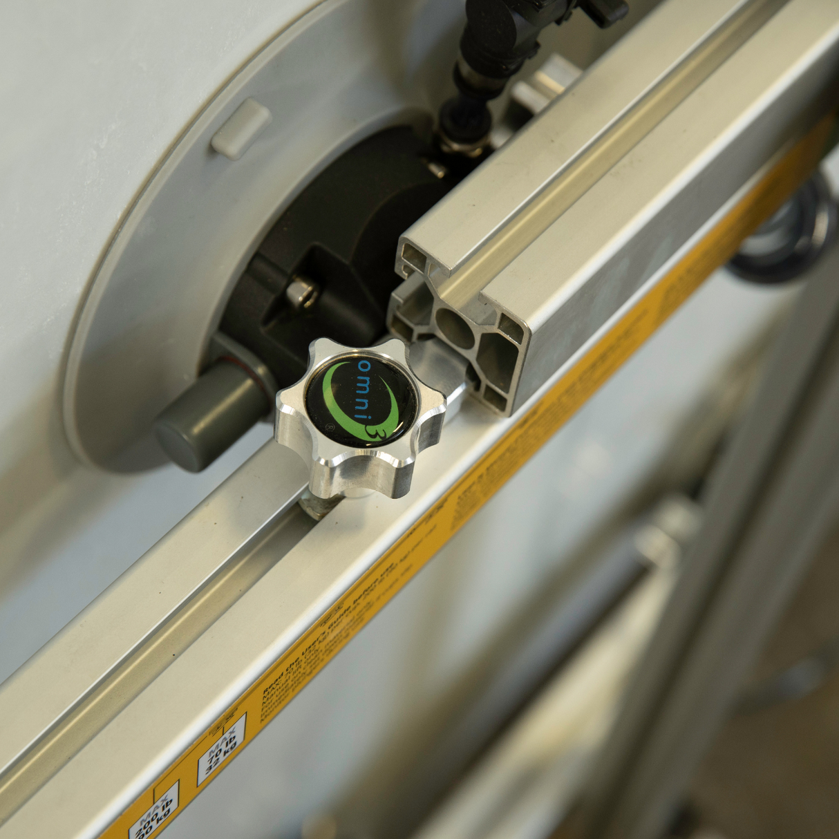 Omni Cubed Extension Slide Bracket — Adjustable Rail Combiner
