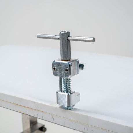 Omni Cubed LC Clamp Assembly — view 2